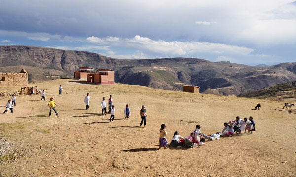 perierga.gr - Διάλειμμα στα προαύλια σχολείων του κόσμου!